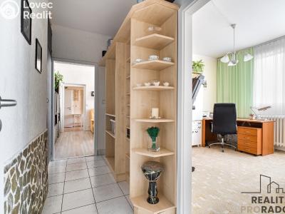 Продаж квартири 4+1 Ostrava, náměstí Antonie Bejdové č. 18