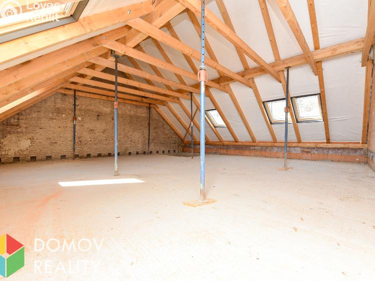 Продажа семейного дома Králův Dvůr č. 15