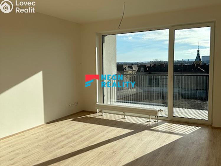 Pronájem bytu 1+KK Opava, Císařského pluku 3078/7 č. 11