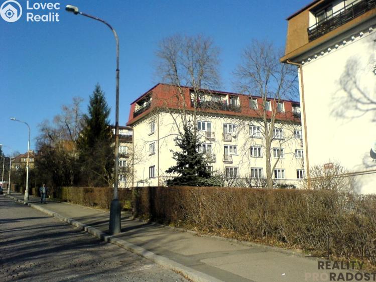 Аренда квартиры 2+1 Praha, Zengrova č. 14