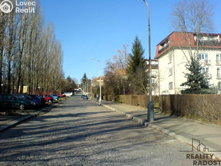 Аренда квартиры 2+1 Praha, Zengrova č. 15