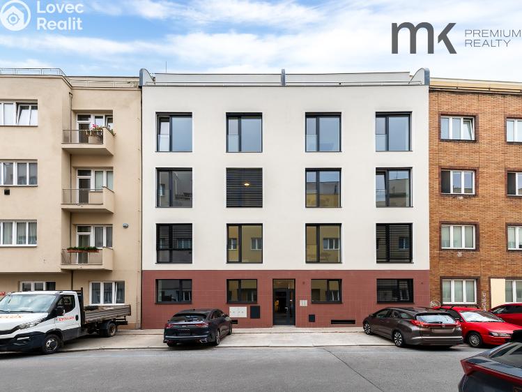 Pronájem bytu 1+KK Praha, Na bitevní pláni 1185/40 č. 17