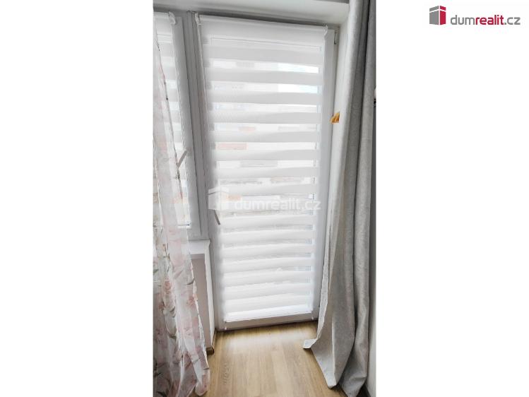 Pronájem bytu 1+KK Praha 15, Hornoměcholupská č. 12