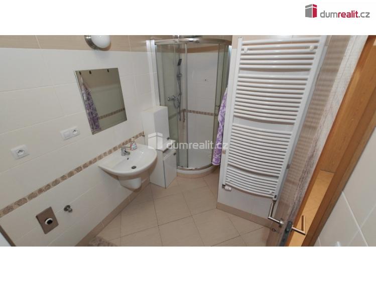 Pronájem bytu 1+KK Praha 15, Hornoměcholupská č. 14