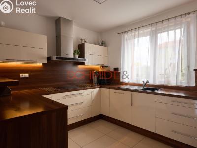 Продаж сімейного будинку Hustopeče, Gen. Peřiny č. 3