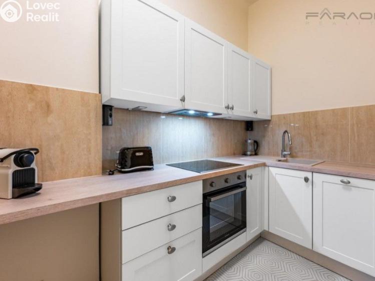 Оренда квартири 2+1 Praha, Trojanova č. 7