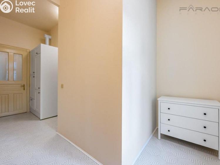 Оренда квартири 2+1 Praha, Trojanova č. 8