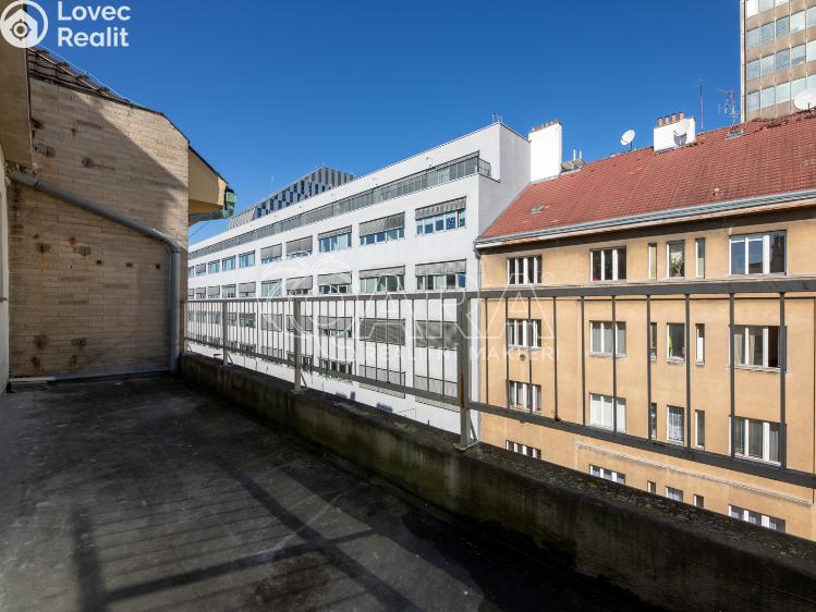 Pronájem bytu 1+KK Praha č. 8