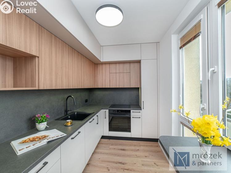 Prodej bytu 2+1 Český Těšín, Frýdecká 1350/52 č. 1