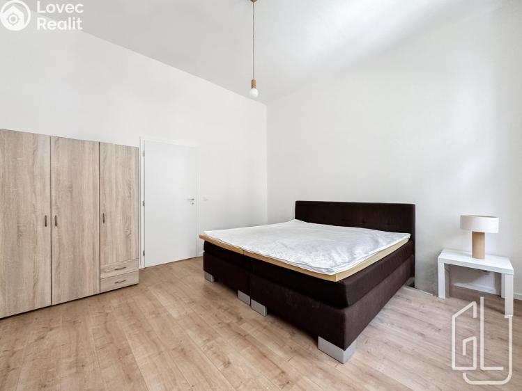 Rent apartment 2+KK Praha, Šafaříkova 455/7 č. 2