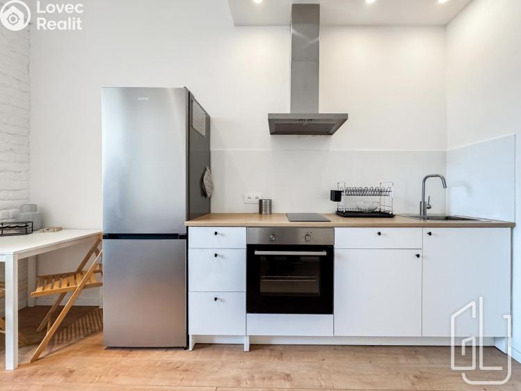 Rent apartment 2+KK Praha, Šafaříkova 455/7 č. 7