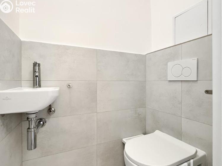 Rent apartment 2+KK Praha, Šafaříkova 455/7 č. 8
