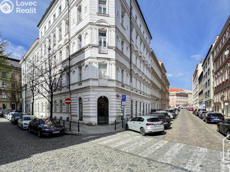 Rent apartment 2+KK Praha, Šafaříkova 455/7 č. 11