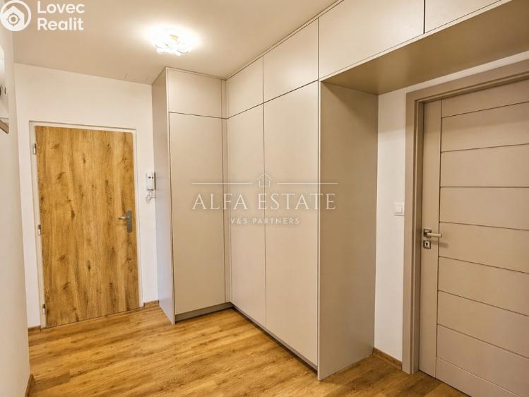 Prodej bytu 3+KK Karlovy Vary, Východní č. 21