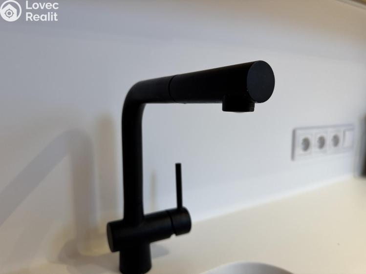 Pronájem bytu 1+KK Praha, Tyršova 1832/7 č. 7