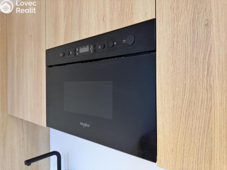 Pronájem bytu 1+KK Praha, Tyršova 1832/7 č. 14