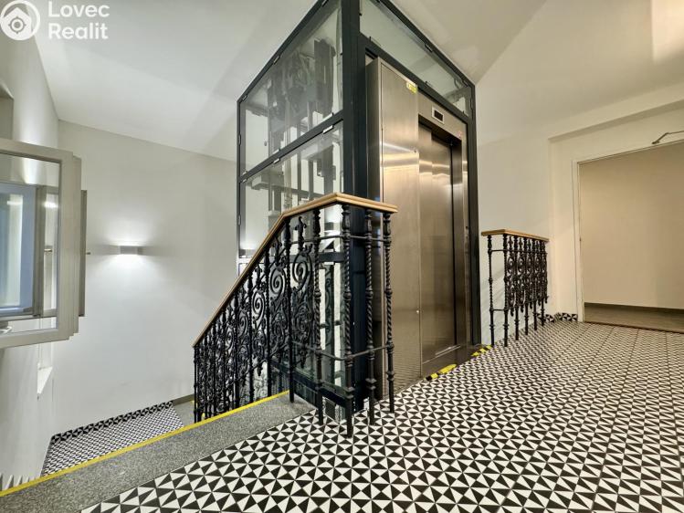 Pronájem bytu 1+KK Praha, Tyršova 1832/7 č. 20