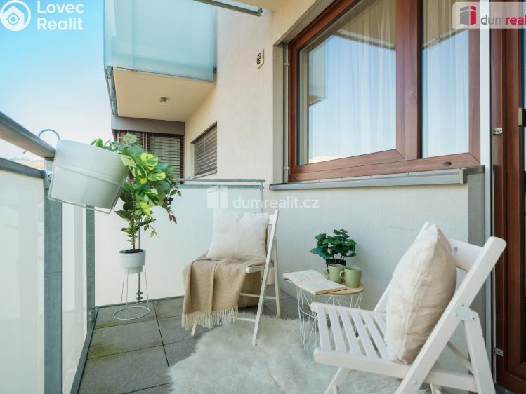 Pronájem bytu 1+KK Praha 5, Pod stolovou horou č. 16