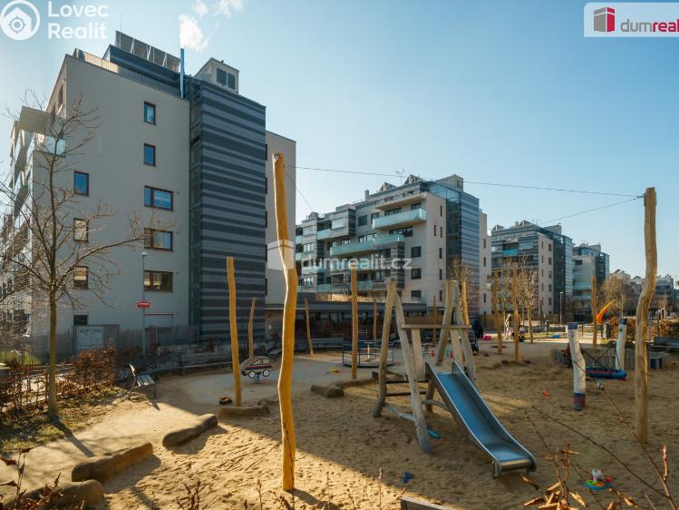 Pronájem bytu 1+KK Praha 5, Pod stolovou horou č. 19