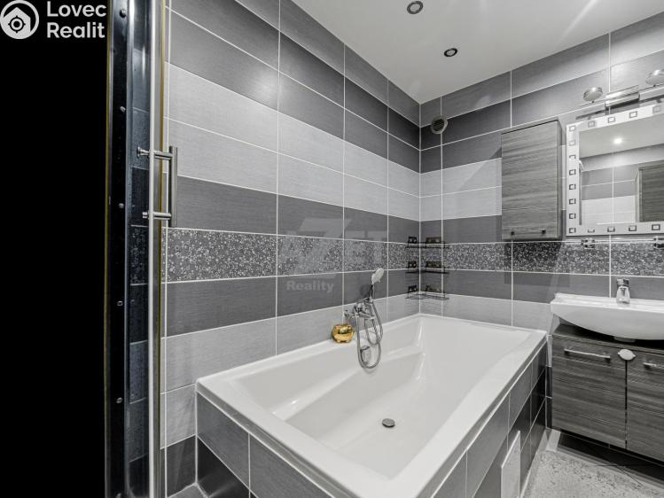 Prodej bytu 3+1 Ostrava, Jaromíra Matuška č. 7