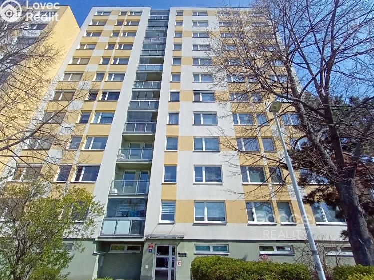 Pronájem bytu 3+1 Praha, Brechtova č. 10