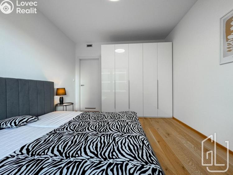 Rent apartment 2+KK Praha, Sokolova 719/4 č. 5