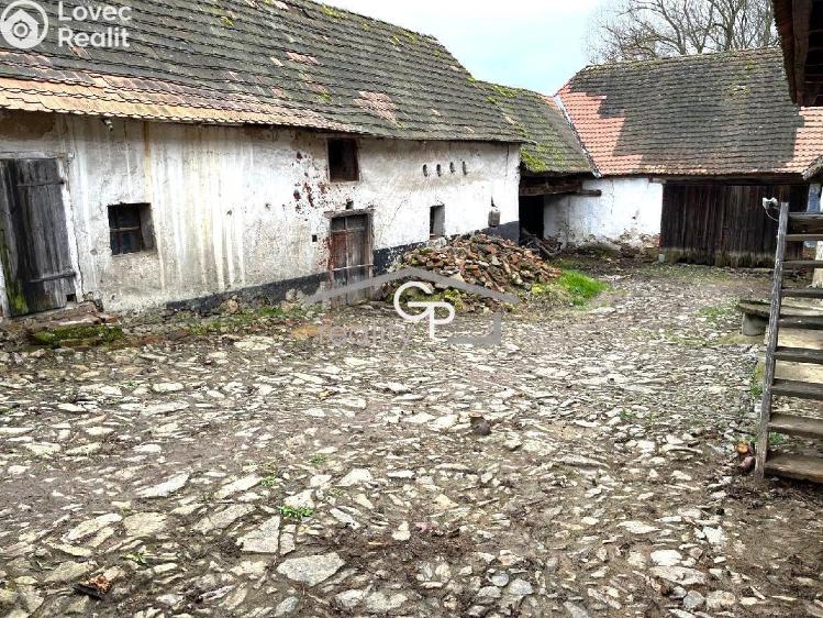 Prodej komerční nemovitosti Hracholusky č. 16