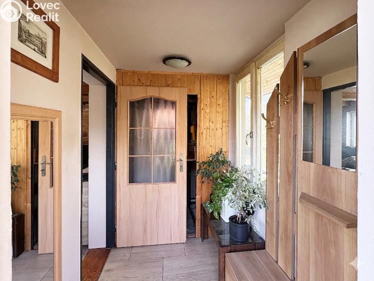 Sale hut Psáry č. 6