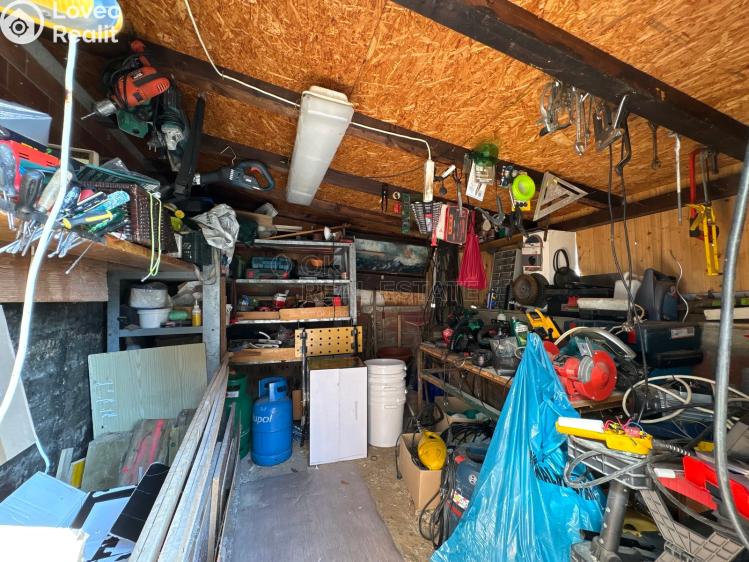 Sale hut Psáry č. 19