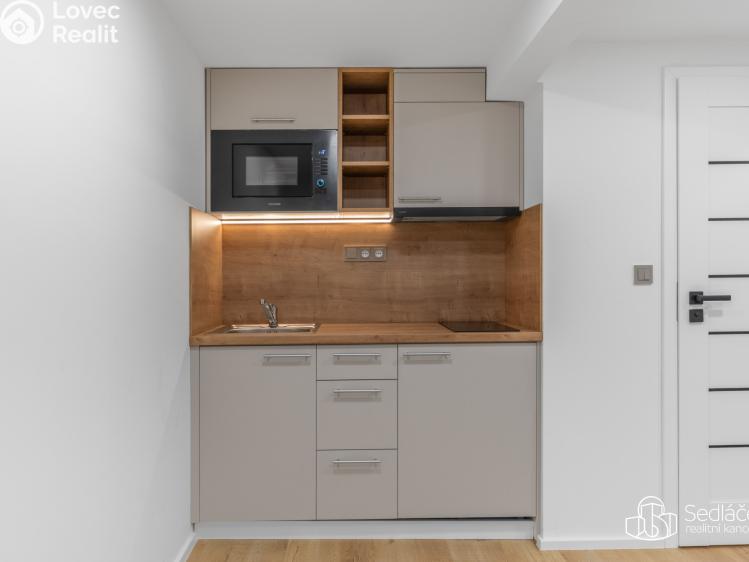 Prodej atypického bytu Praha, U Jezerky č. 9