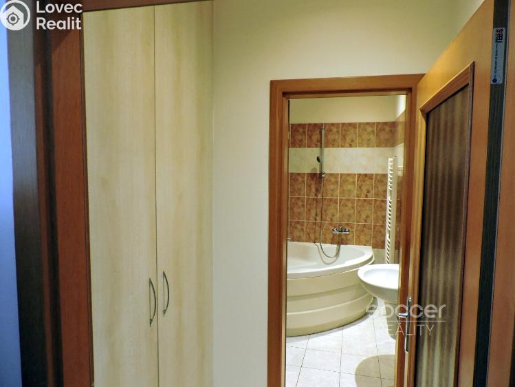 Pronájem bytu 3+KK Praha, Budečská č. 12