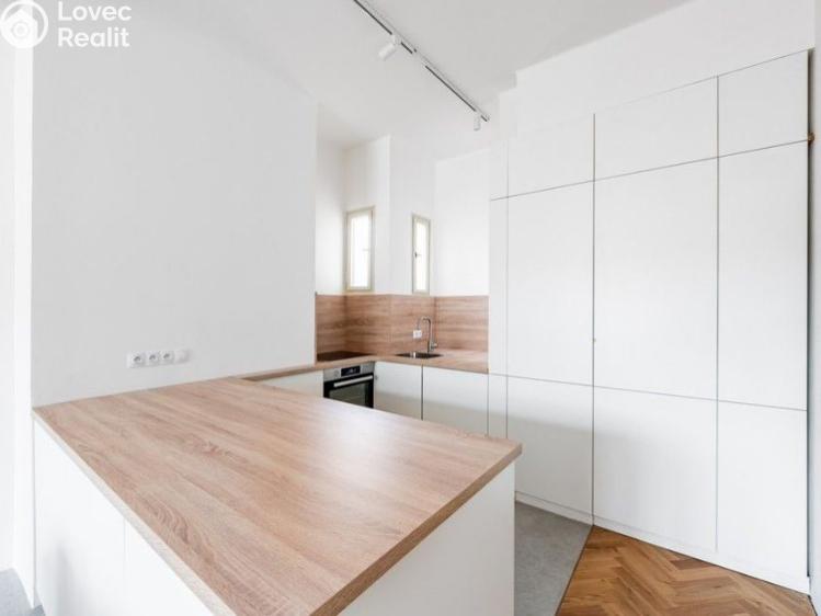 Rent apartment 2+KK Praha, Sokolovská č. 8