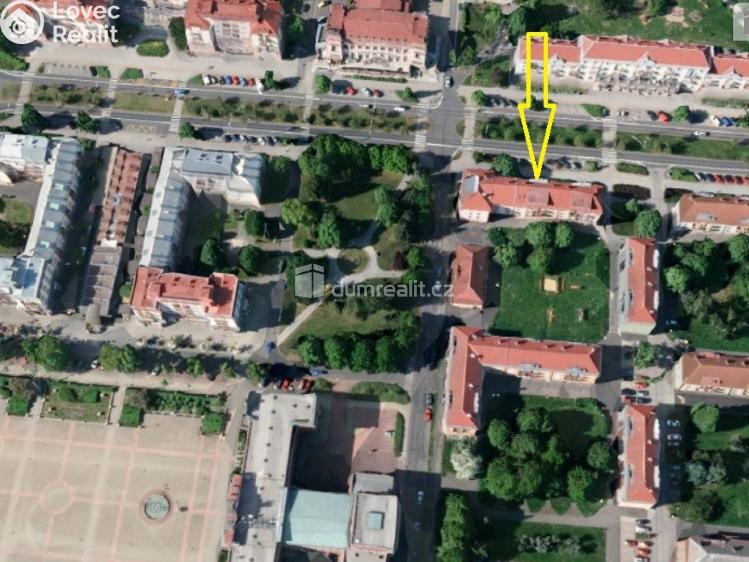 Prodej bytu 2+1 Ostrov, Hlavní třída č. 13