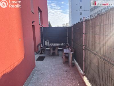 Pronájem bytu 1+KK Praha 20, Mezi úvozy č. 5