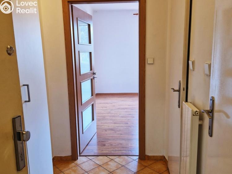 Pronájem bytu 1+KK Praha, Sevřená č. 11