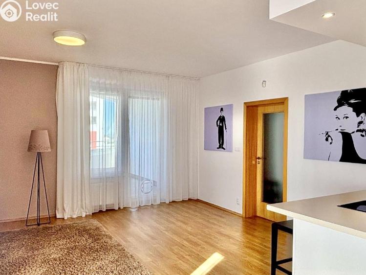 Pronájem bytu 2+KK Praha, Hornoměcholupská 746/139 č. 3