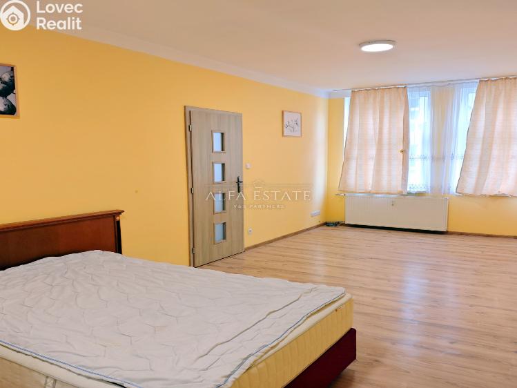 Pronájem bytu 2+KK Karlovy Vary, Sokolovská č. 5