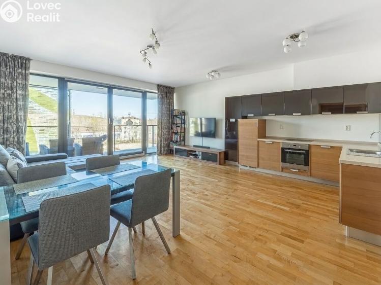 Sale apartment 3+KK Praha, V přístavu 1585/16 č. 7