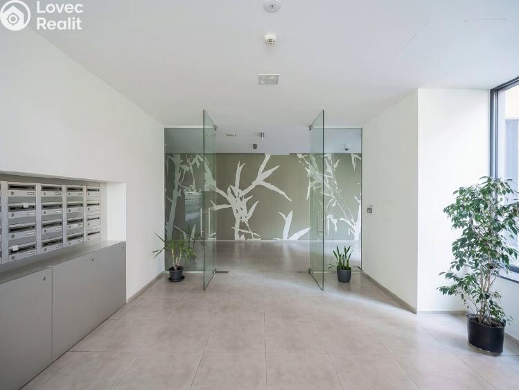 Sale apartment 3+KK Praha, V přístavu 1585/16 č. 20