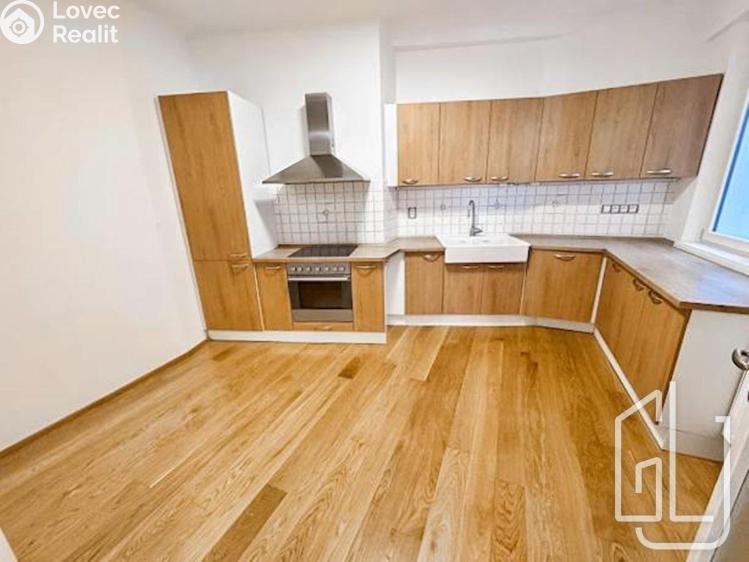 Pronájem bytu 3+1 Praha, Krakovská č. 13