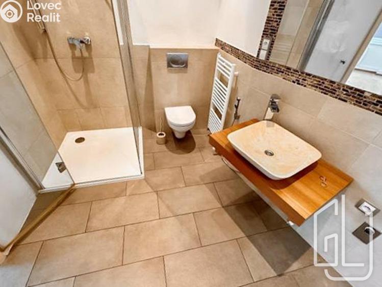 Pronájem bytu 3+1 Praha, Krakovská č. 4