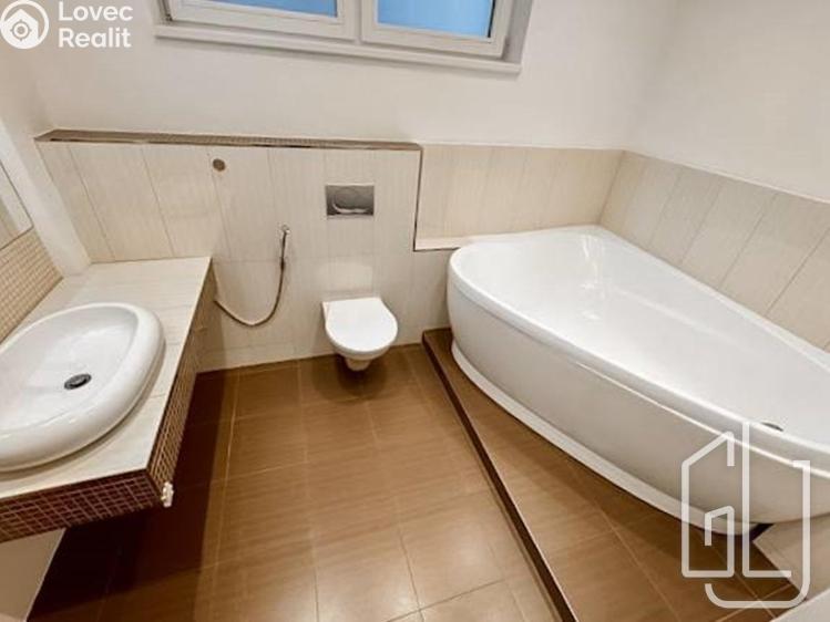 Pronájem bytu 3+1 Praha, Krakovská č. 10