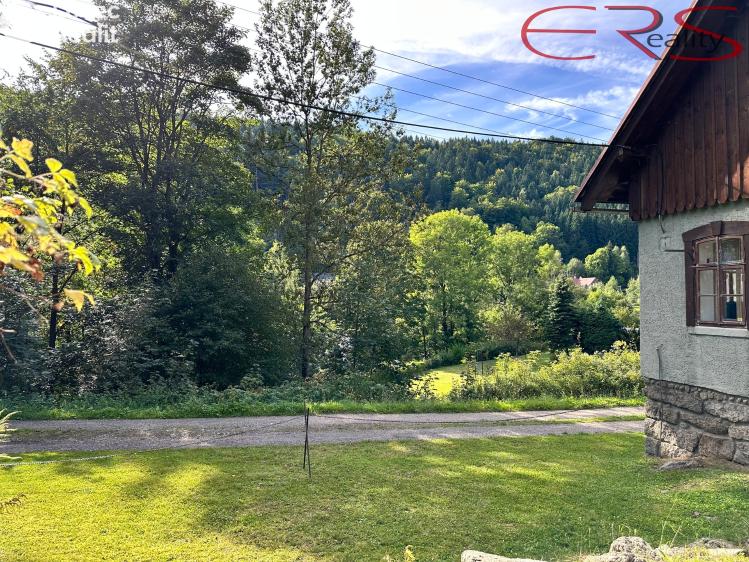 Prodej rodinného domu Desná č. 32