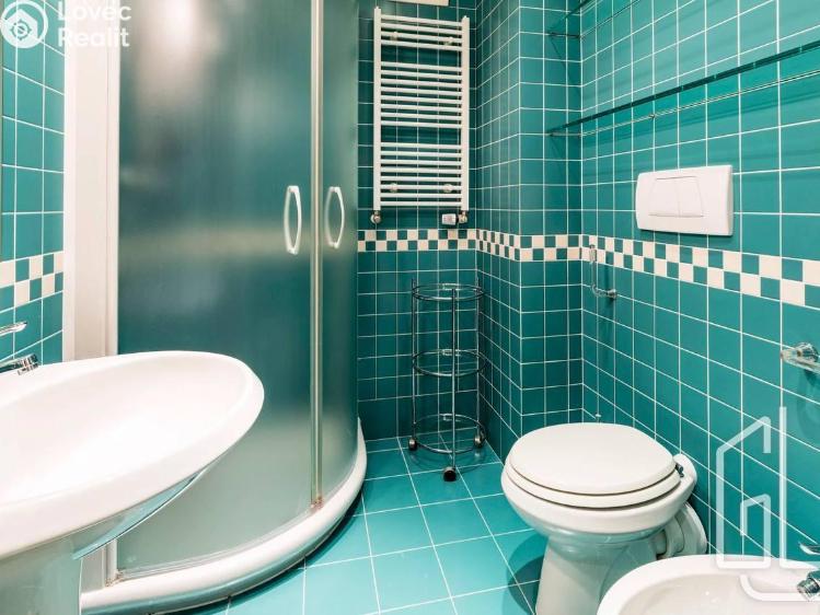 Pronájem bytu 3+KK Praha, Odborů č. 12