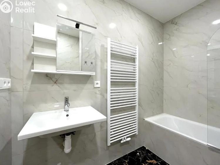 Pronájem bytu 3+1 Praha, Na Pankráci č. 6