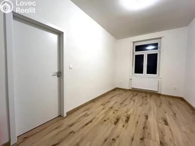 Pronájem bytu 3+1 Praha, Na Pankráci č. 3