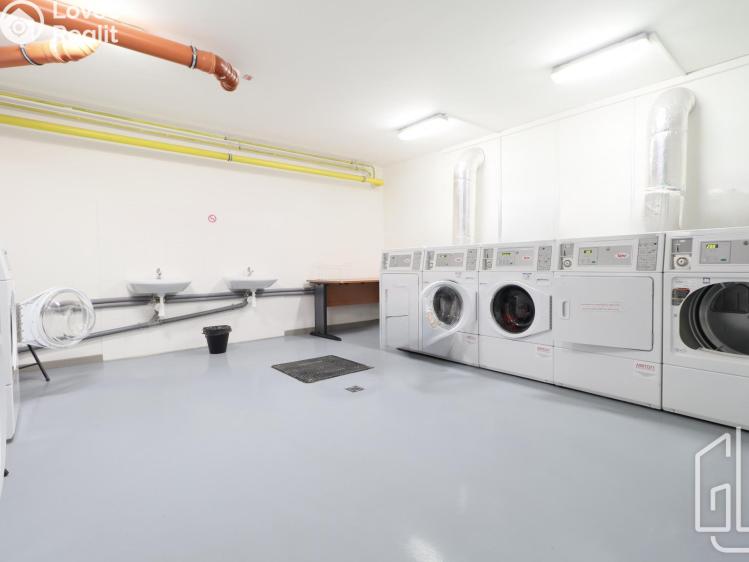 Pronájem bytu 1+KK Praha, Křížová č. 12