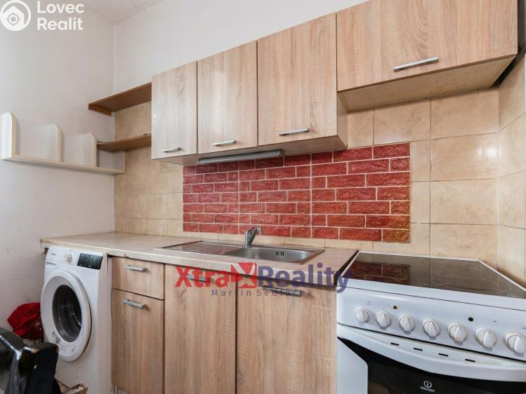 Prodej rodinného domu Teplice, Skupova 560/29 č. 17