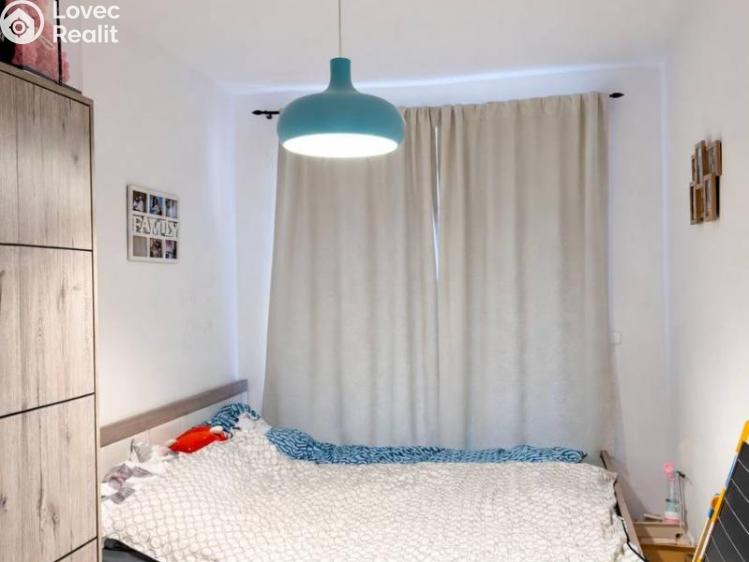 Pronájem bytu 4+KK Praha, Ke kříži č. 5