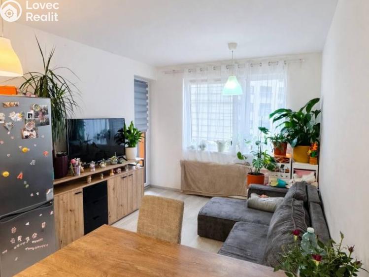 Pronájem bytu 4+KK Praha, Ke kříži č. 11